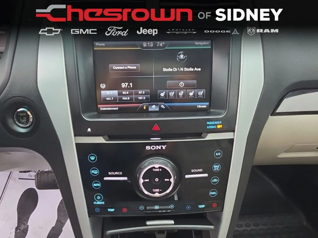 Used 2014 White Ford Limited image 36