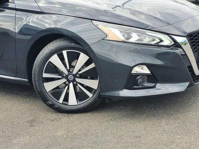 Used 2019 Blue Nissan 2.5 SV image 9