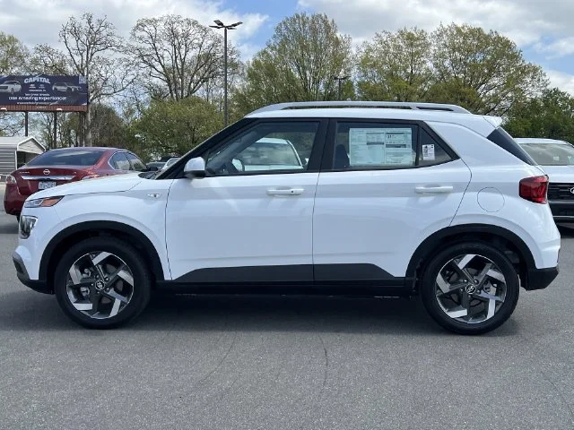 Used 2026 White Hyundai SEL image 30