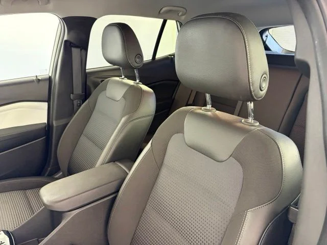 Used 2024 White Chevrolet LT image 13