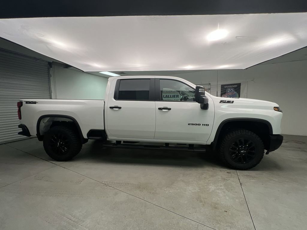 New 2026 Summit White Chevrolet LT image 9