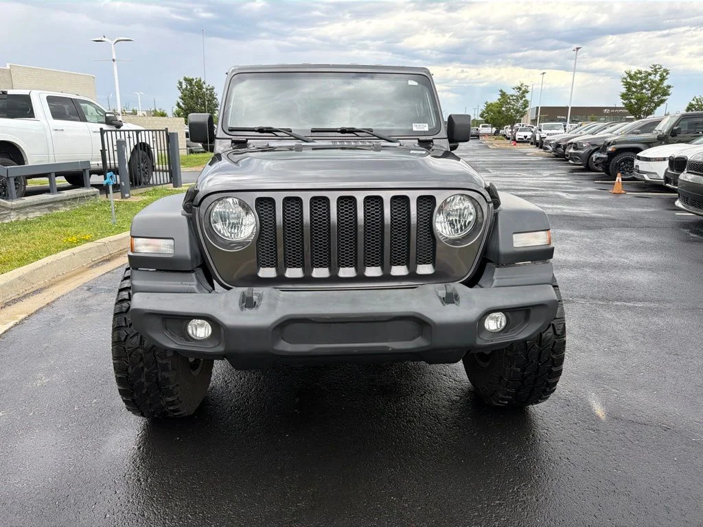 Used 2020 Gray Jeep Unlimited Sport image 2
