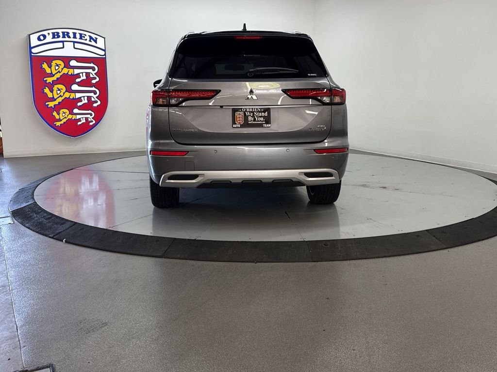 Used 2024  Mitsubishi SEL image 11