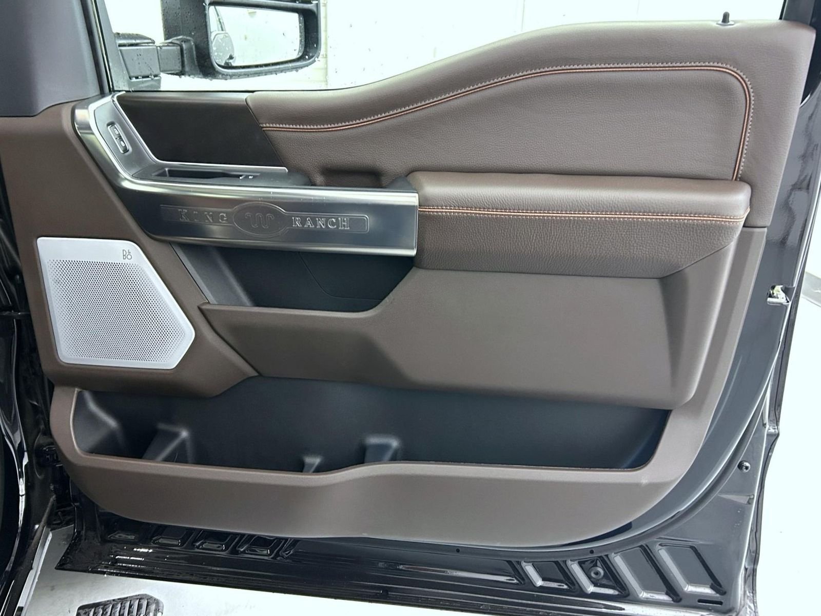 New 2026 Agate Black Metallic Ford King Ranch image 17