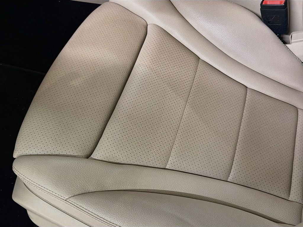Used 2022 White Mercedes-Benz GLC 300 image 19