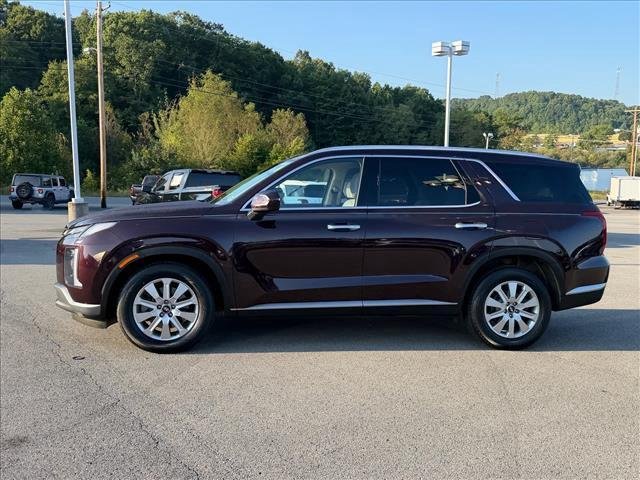 Used 2024 Sierra Burgundy Hyundai SEL 7P image 2