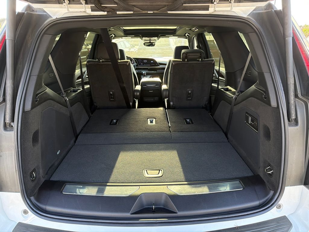 Used 2023 White Cadillac Premium Luxury image 18