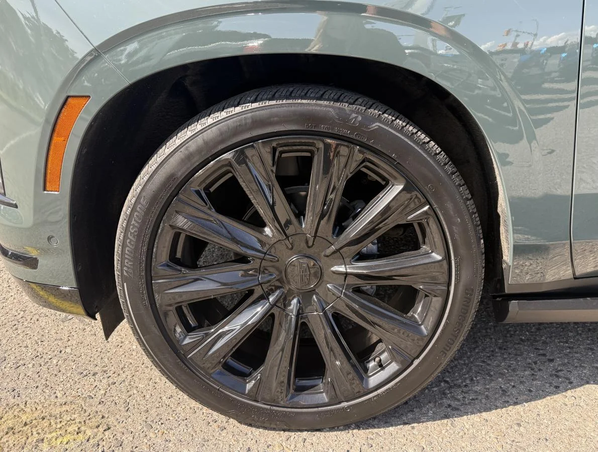 Used 2025 Green Cadillac 4wd Sport image 11