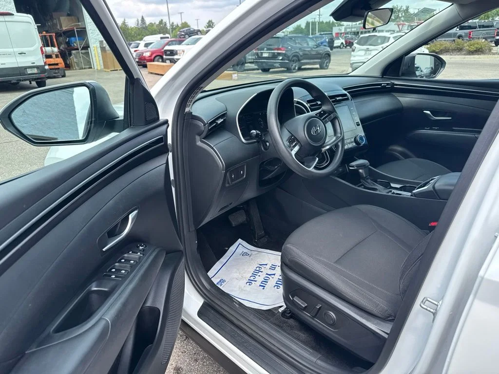 Used 2022 Quartz White Hyundai SEL image 10