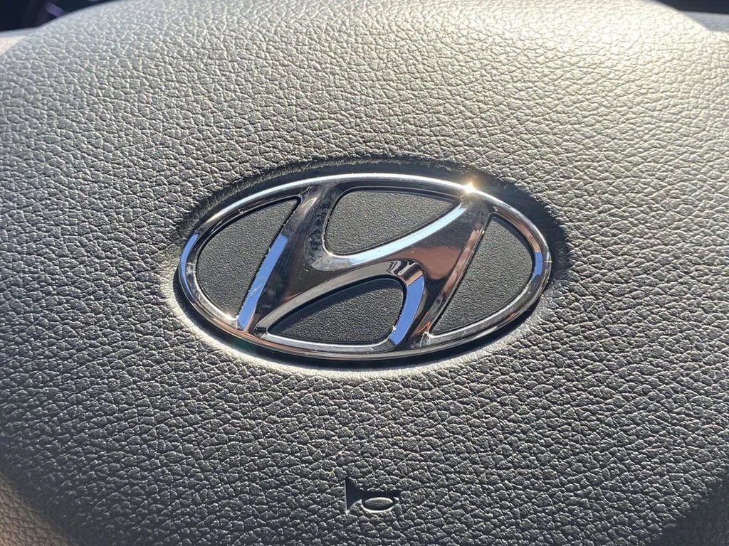 Used 2021 Gray Hyundai SEL image 31