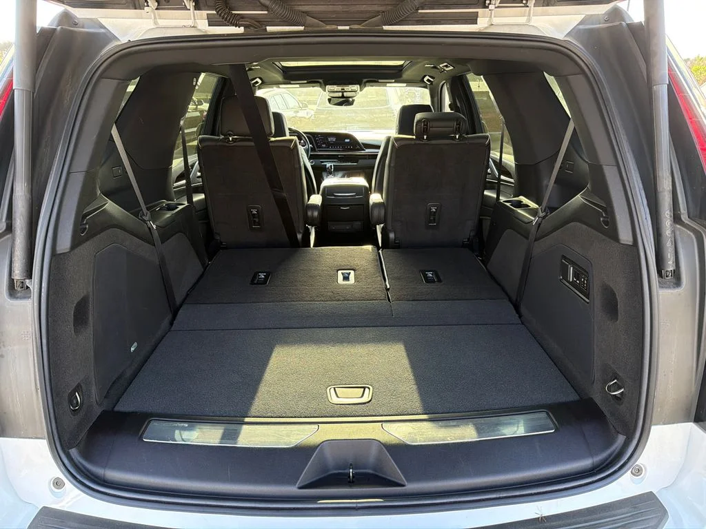 Used 2023 White Cadillac Premium Luxury image 18