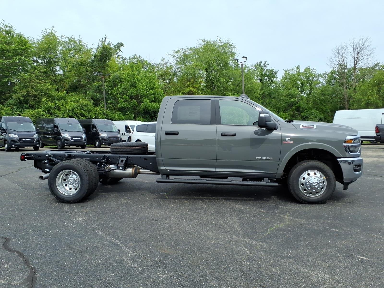 New 2026 Ceramic Gray Clear-Coat Exterior Paint RAM Big Horn image 8