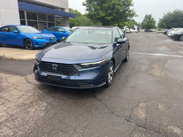 Used 2024 Canyon River Blue Metallic Honda EX image 32