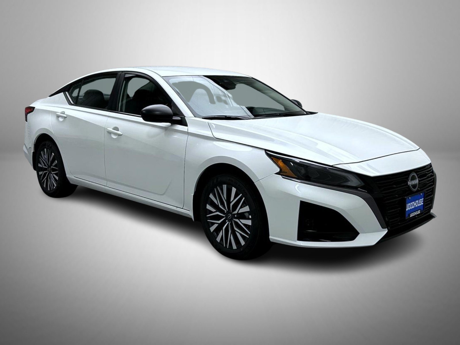 New 2026 Pearl White Nissan 2.5 SV image 3