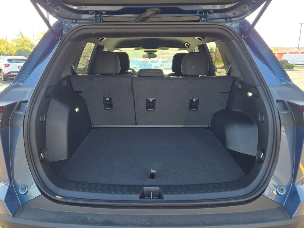 2027 Chevrolet Equinox LT - Photo 17