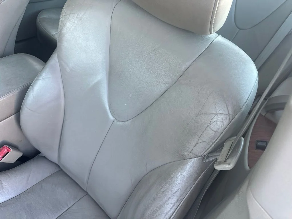 Used 2011 White Toyota XLE image 3