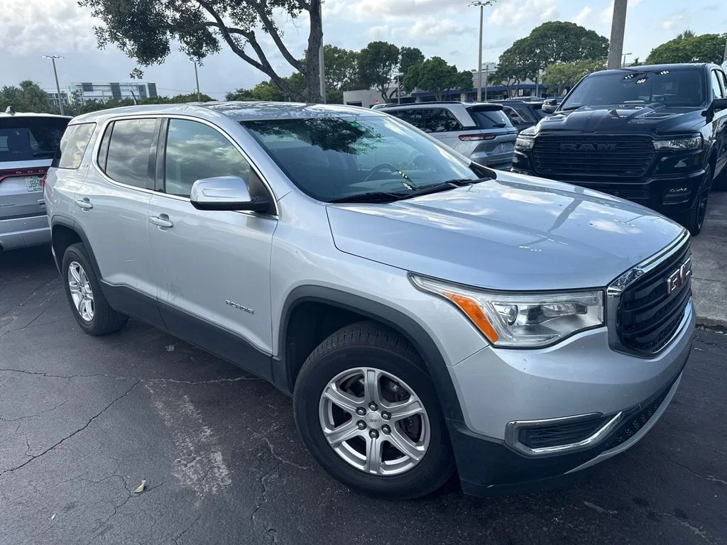 Used 2018 Silver GMC SLE-1 image 3