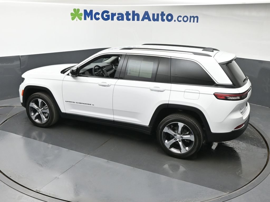 Used 2023 White Jeep Limited image 24