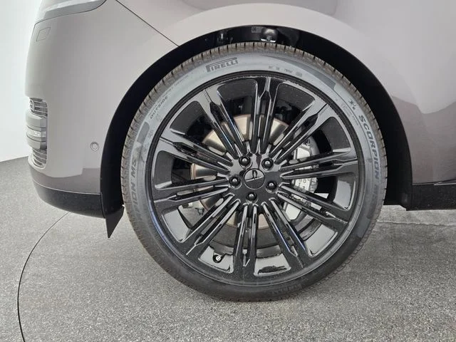 New 2026 Charente Grey Land Rover SE image 9