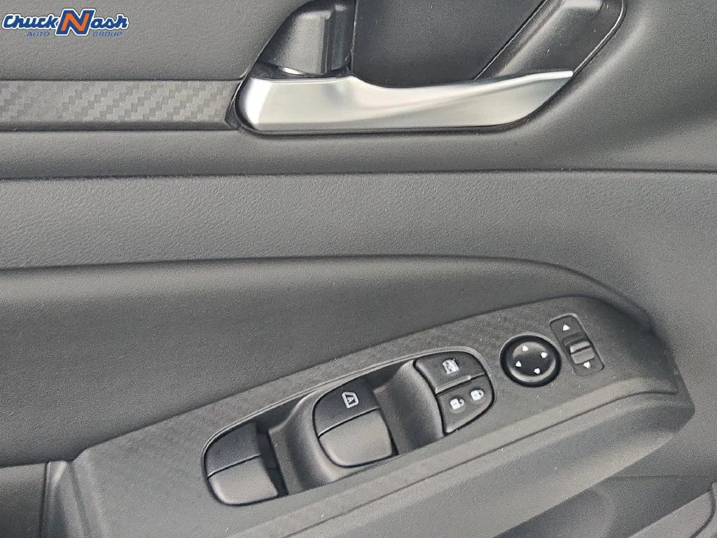 2025 Nissan Altima SV - Photo 27