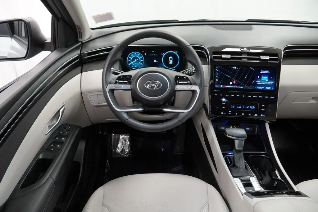 Used 2024 Silver Hyundai SEL image 23