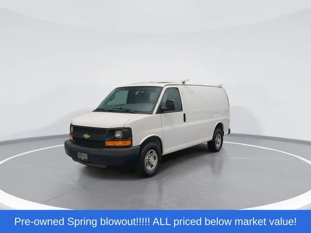 Used 2016 White Chevrolet Work Van image 4