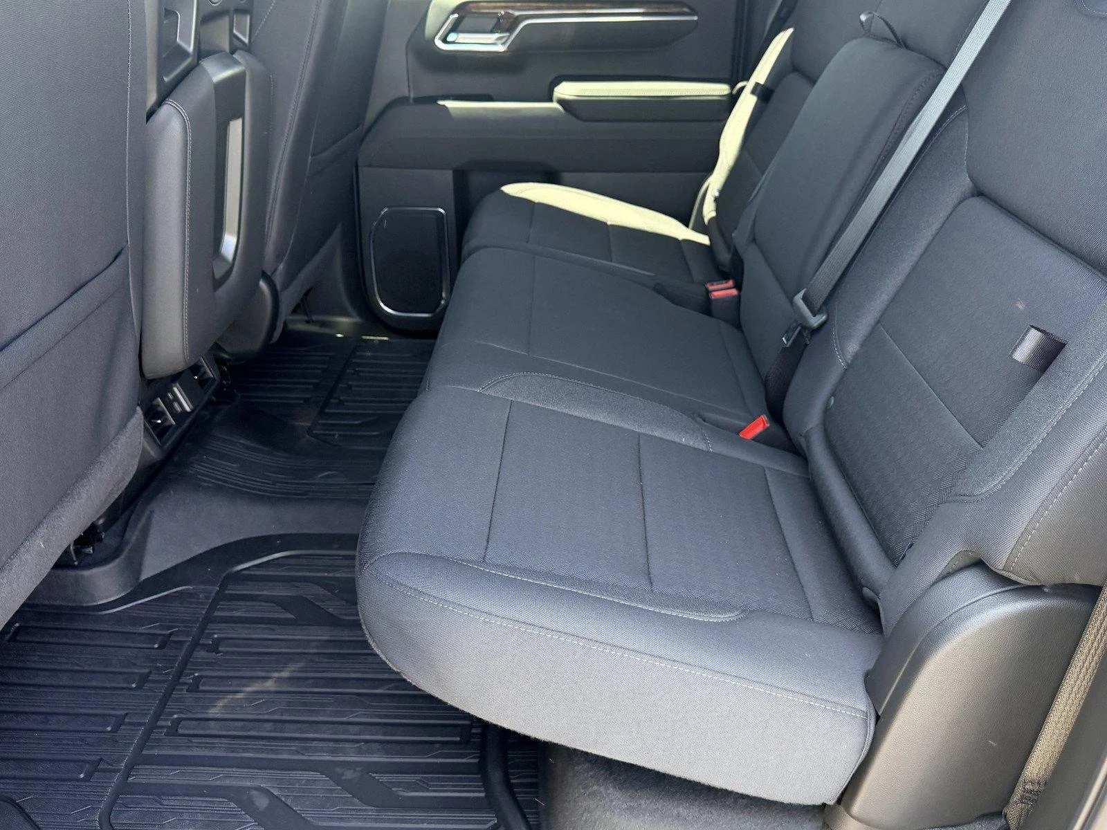 Used 2026 Onyx Black GMC Elevation image 13