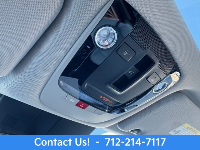 2025 Kia Sorento S - Photo 25