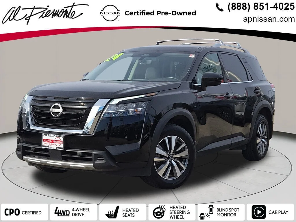 2024 Nissan Pathfinder SL 4WD's photo