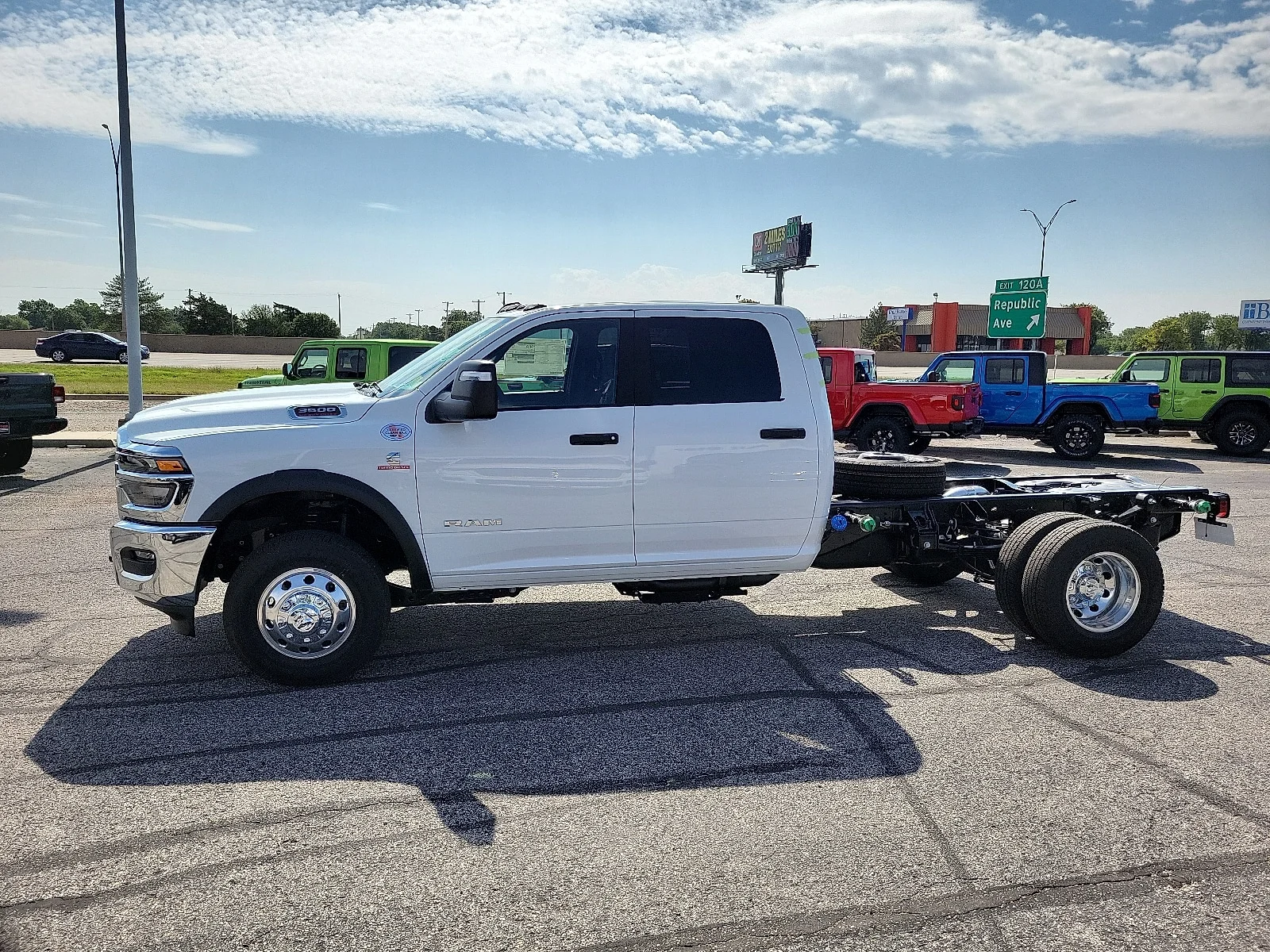 New 2026 Bright White Ram BIG HORN CREW   4X4 60
