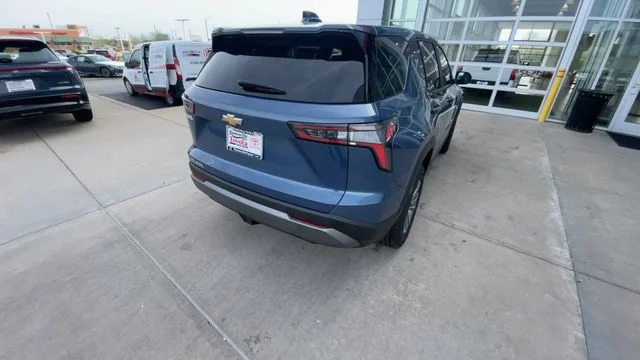 Used 2025 Blue Chevrolet LT image 9