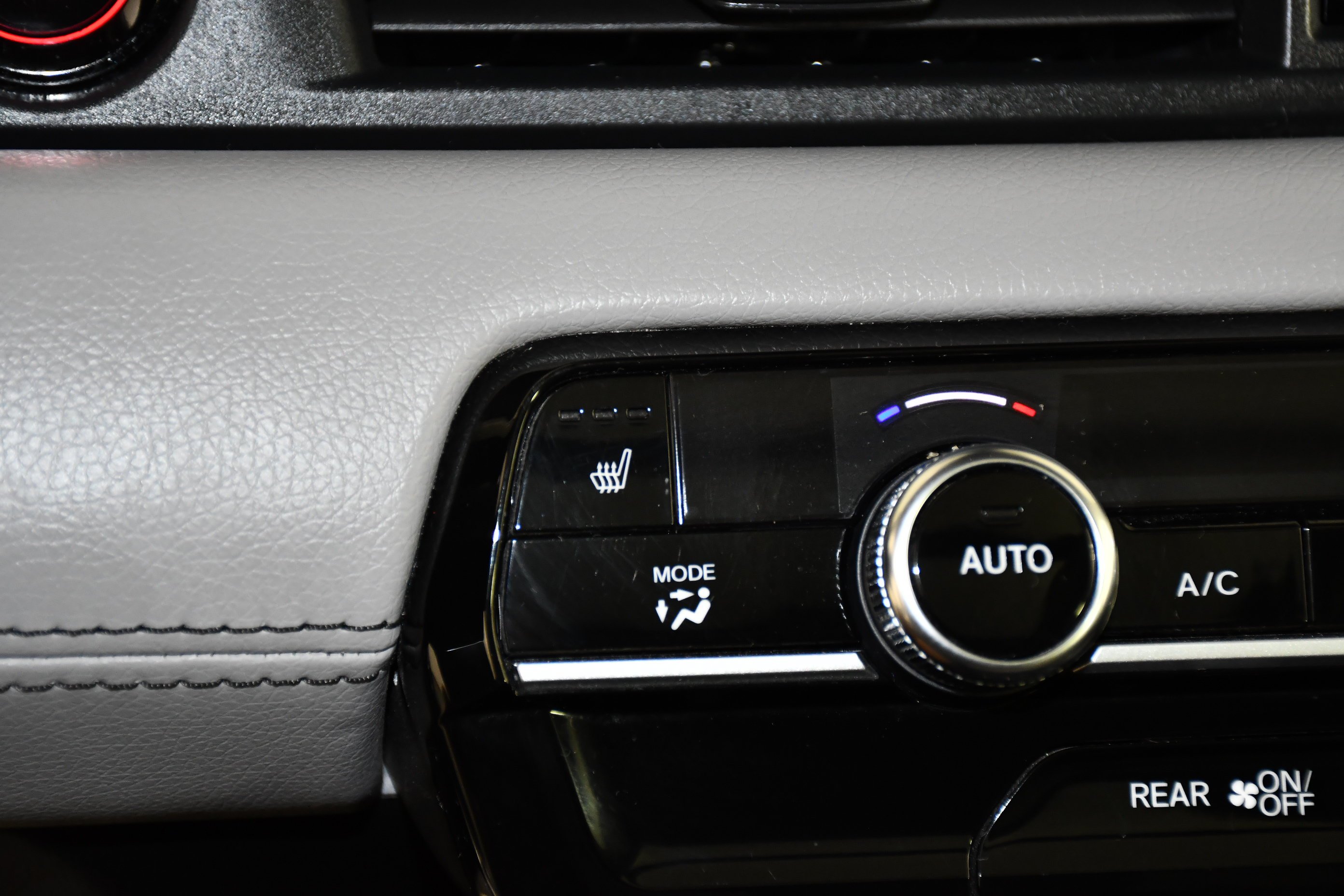 Used 2025 Obsidian Blue Pearl Honda Touring image 30