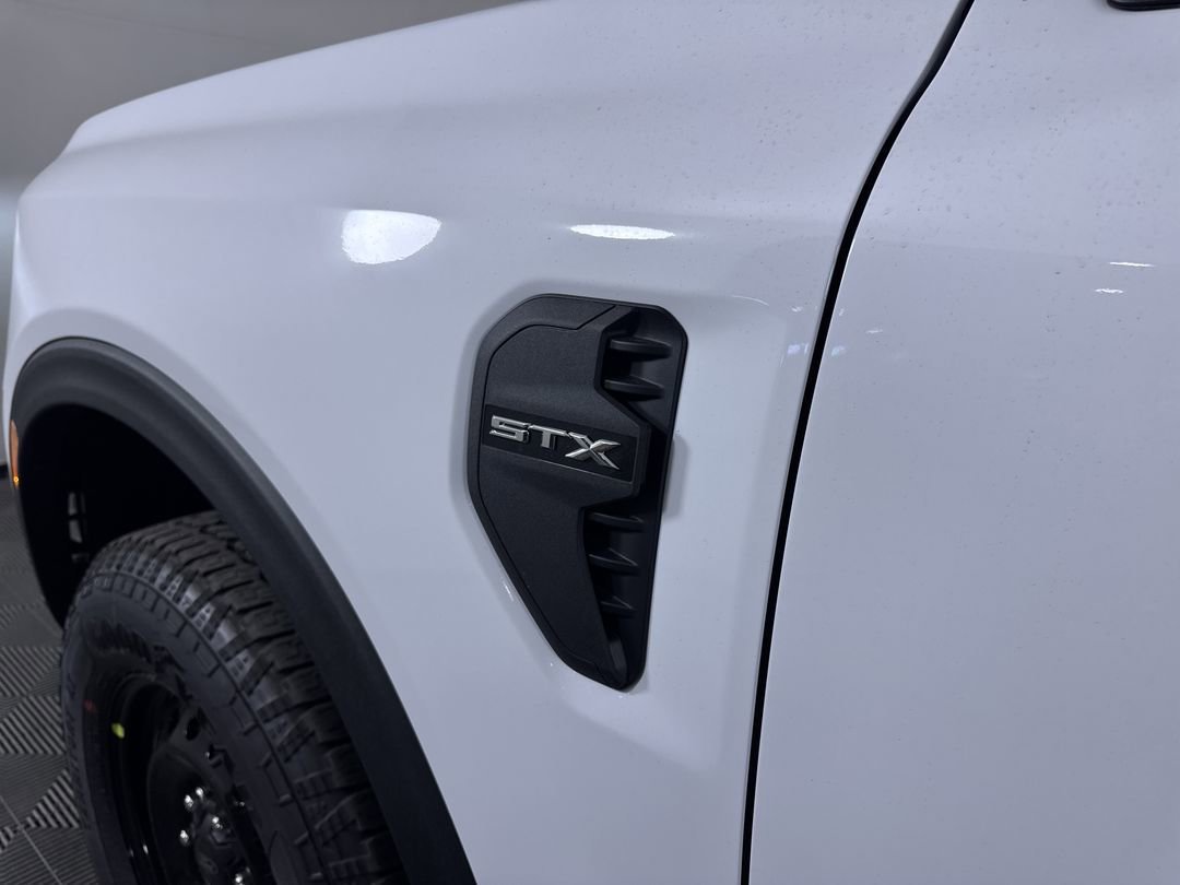 New 2026 Oxford White Ford XL image 25