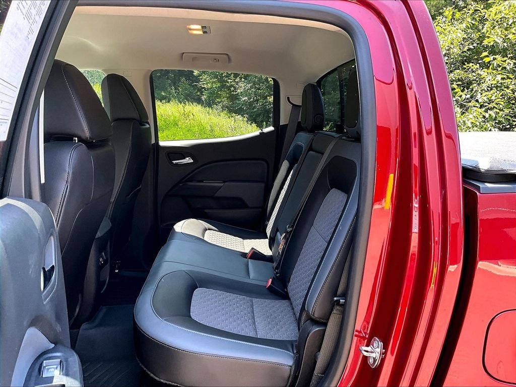 Used 2020 Red Chevrolet Z71 image 16
