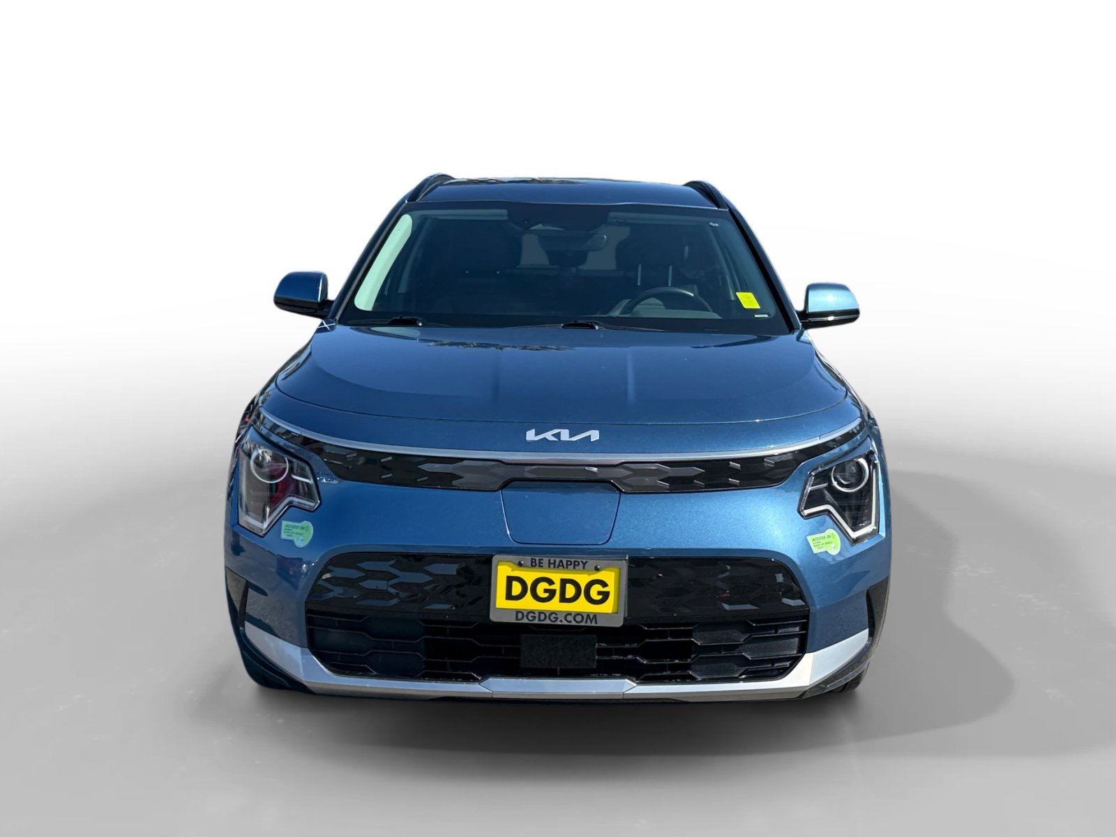 Used 2023 Mineral Blue Kia Wind image 8