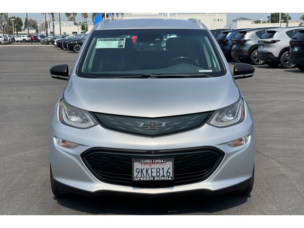 Used 2017 Silver Ice Metallic Chevrolet Premier image 9