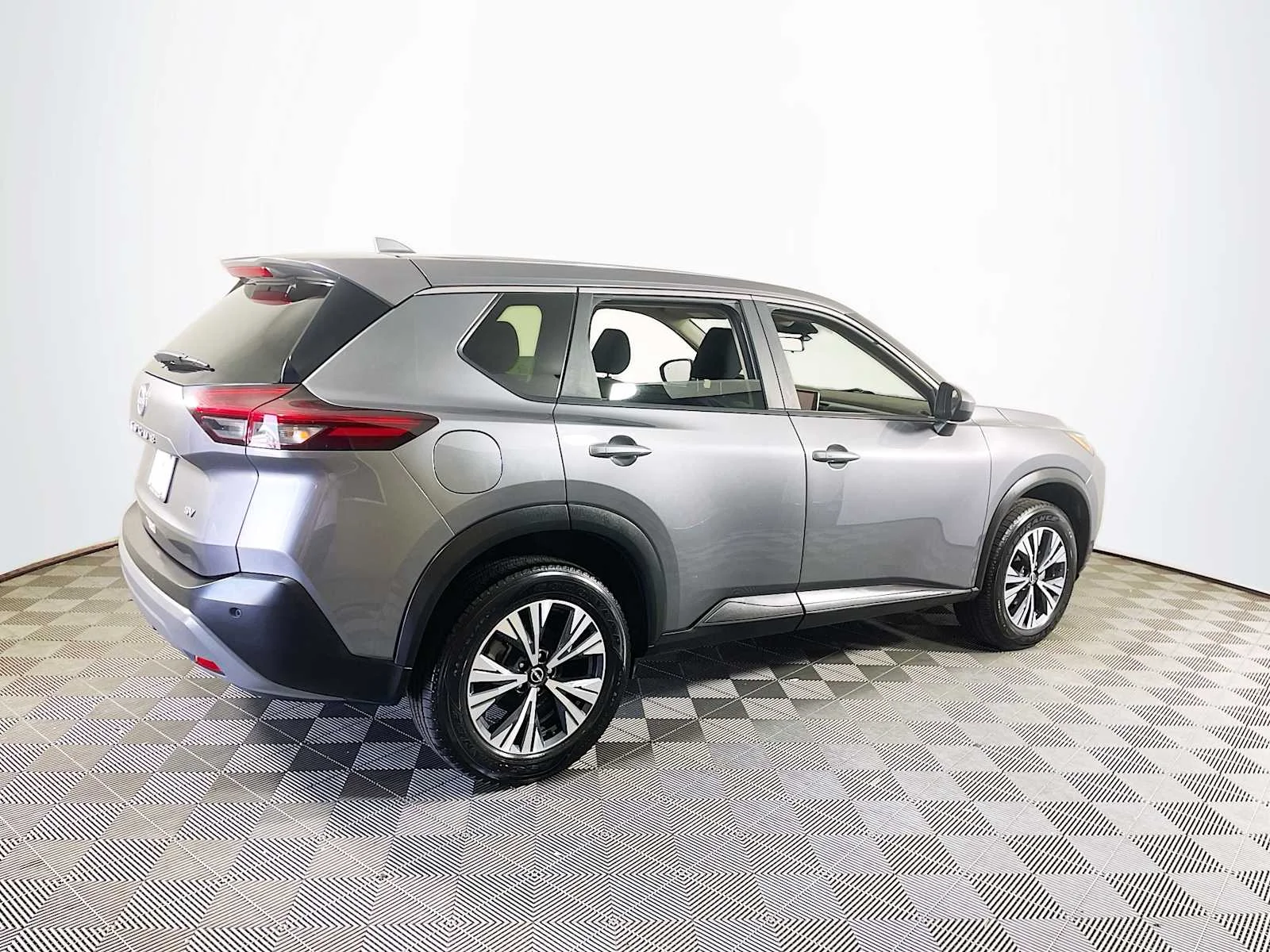 Used 2023 Gun Metallic Nissan SV image 4