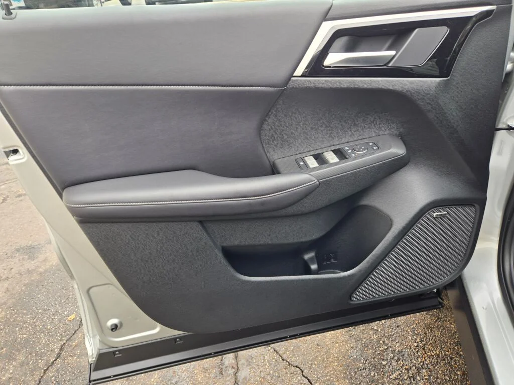 2026 Mitsubishi Outlander SE - Photo 17