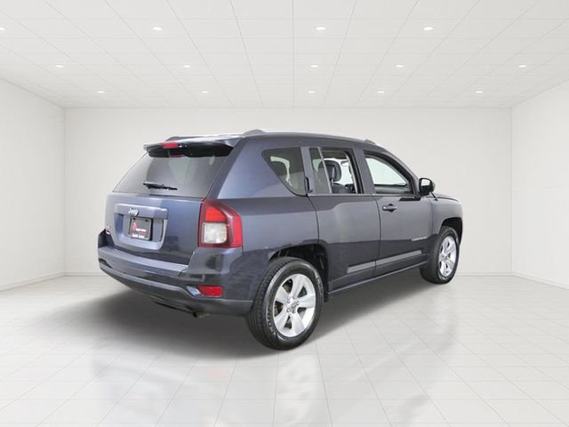 Used 2015 Gray Jeep Altitude image 7