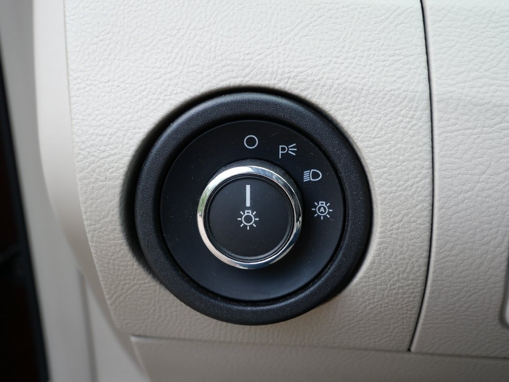 Used 2010 Red Ford SEL image 22