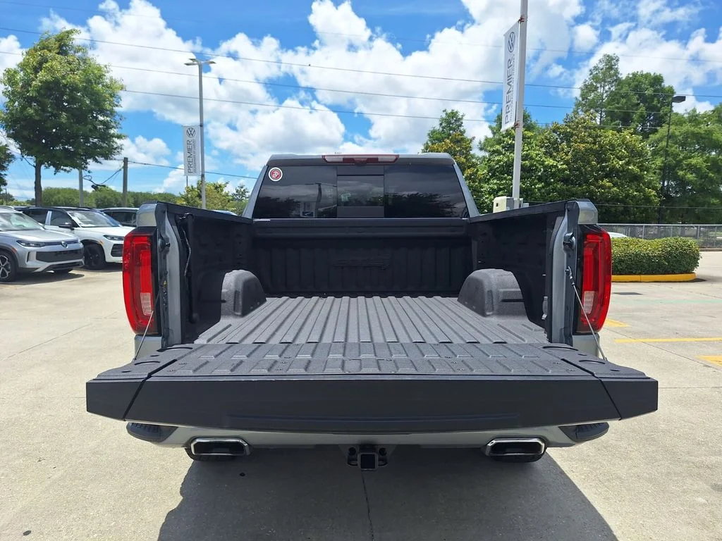Used 2024 Silver GMC AT4 image 28