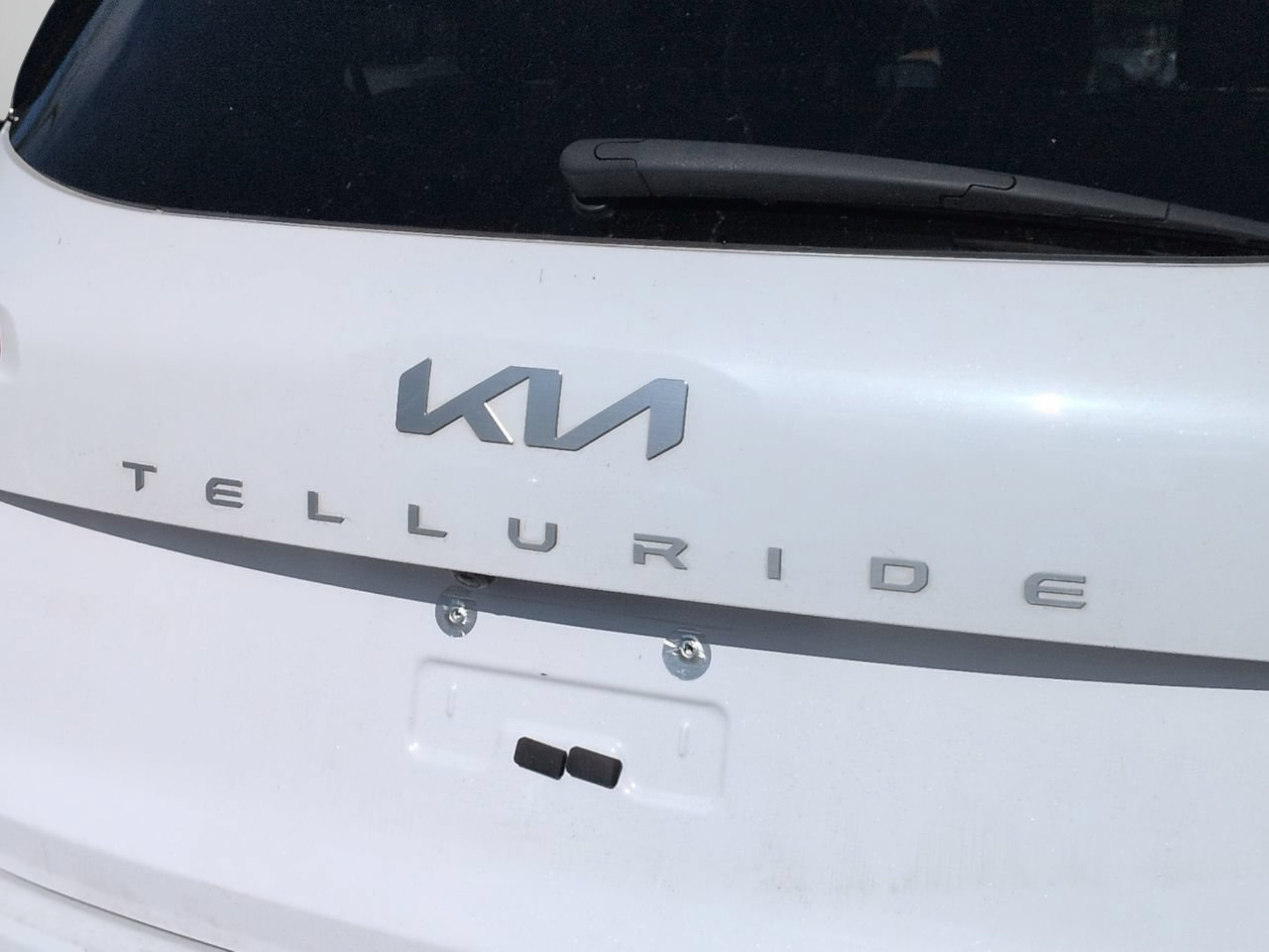 Certified Used 2025 Glacial White Pearl Kia S image 35