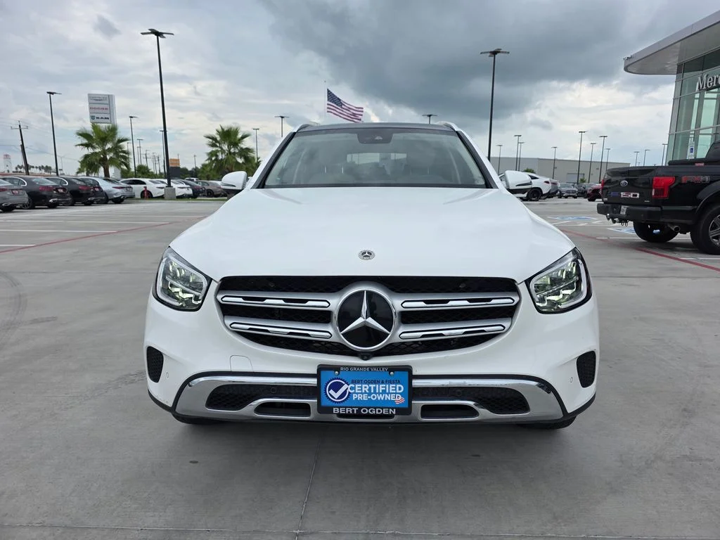 Used 2022 White Mercedes-Benz GLC 300 image 2