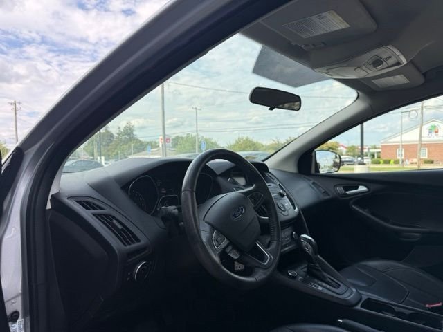 Used 2015 Silver Ford SE image 7