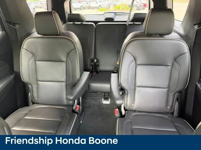 Used 2023 White Chevrolet Premier image 34