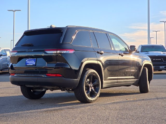 Certified Used 2024 Diamond Black Crystal Pearlcoat Jeep Altitude image 29