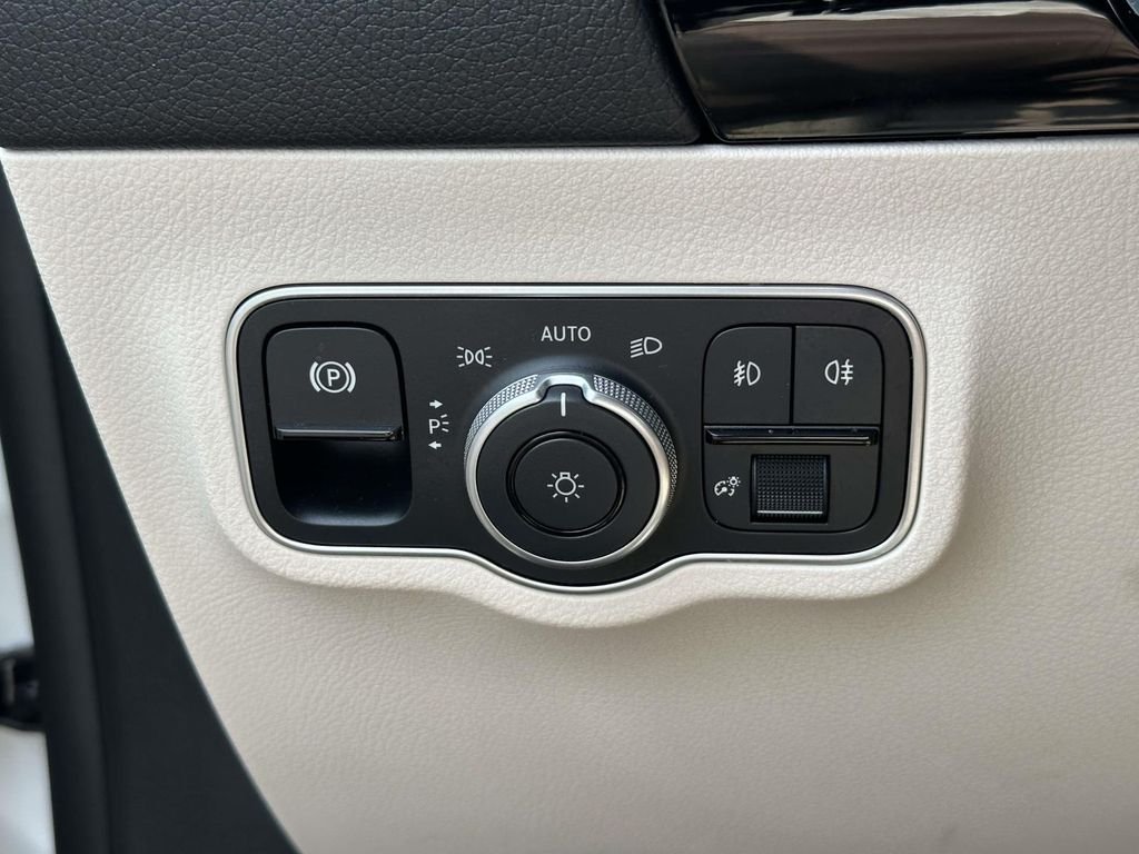 2023 Mercedes-Benz GLA Base - Photo 27