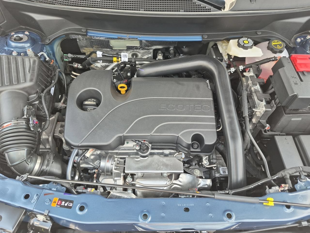 2027 Chevrolet Equinox LT - Photo 30