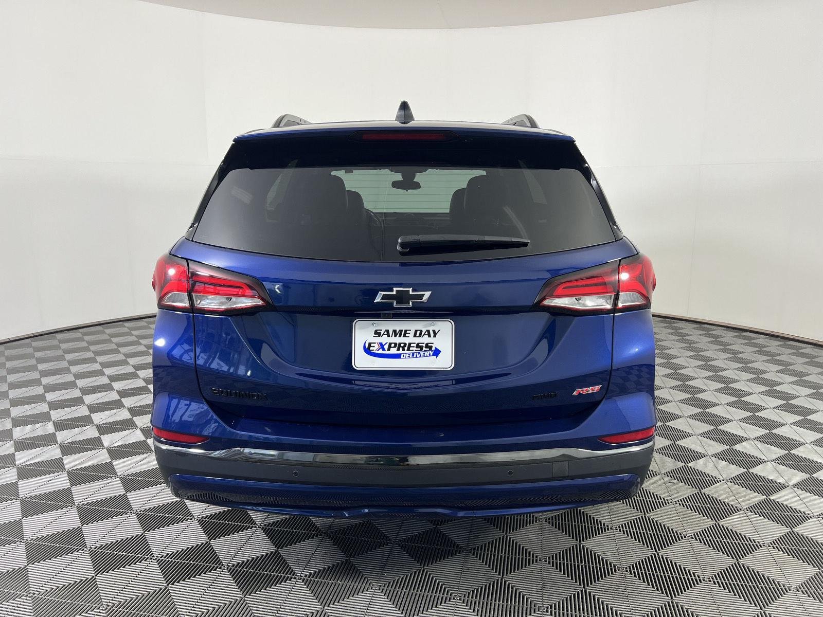 Used 2022 Blue Glow Metallic Chevrolet RS image 27