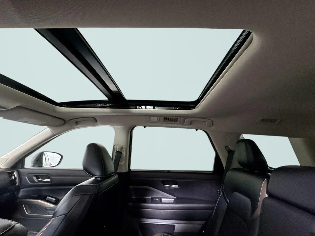 2024 Nissan Pathfinder Platinum - Photo 18